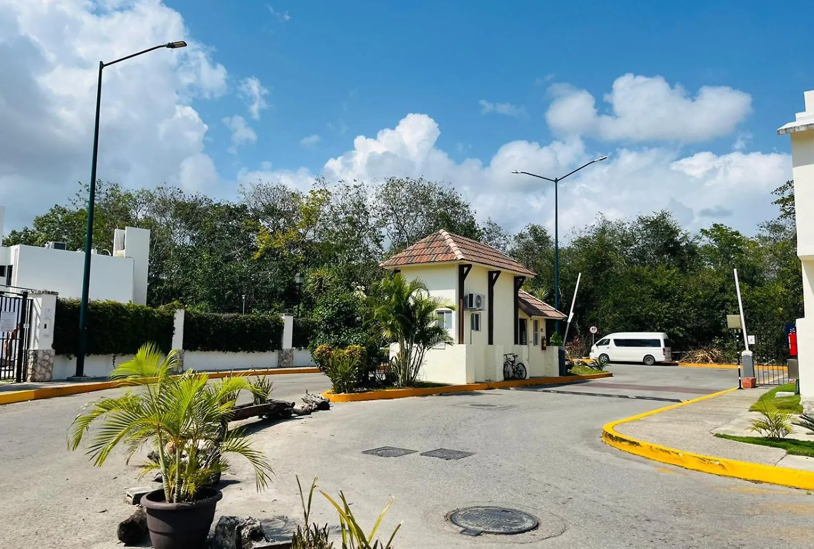 Amplio Apartamento De 2 Dormitorios En Playa Del Carmen 0*,  Mexico