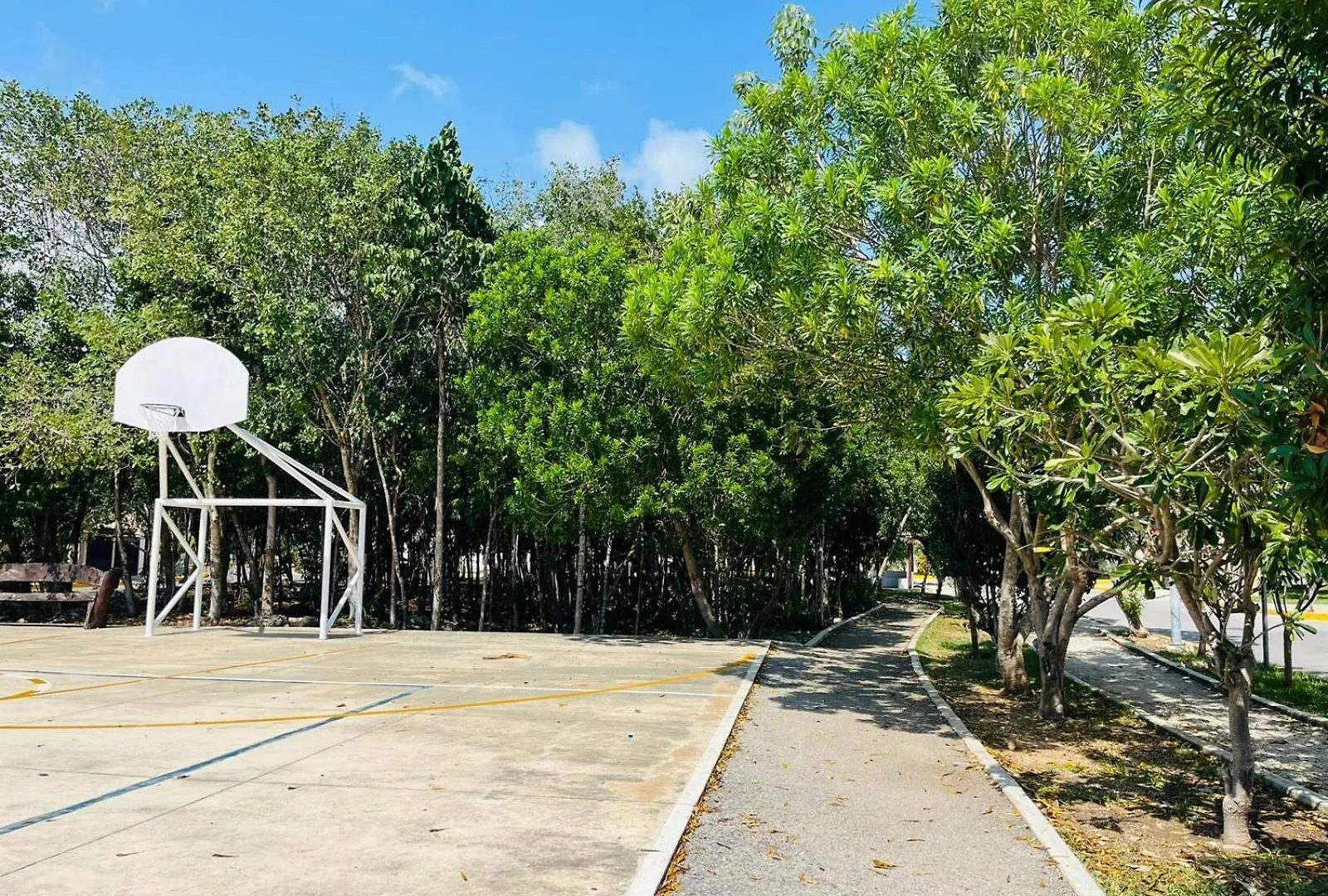 Amplio Apartamento De 2 Dormitorios En Playa Del Carmen 0*,